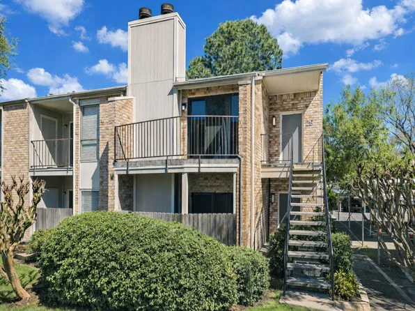 8100 Cambridge St APT 28, Houston, TX 77054
