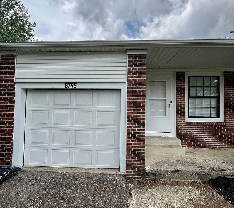 1st image of 8795-8797 Creve Coeur Ln