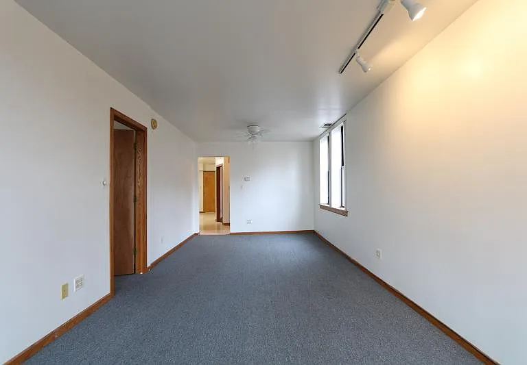 1424 W Flournoy St #2 — Photo 4