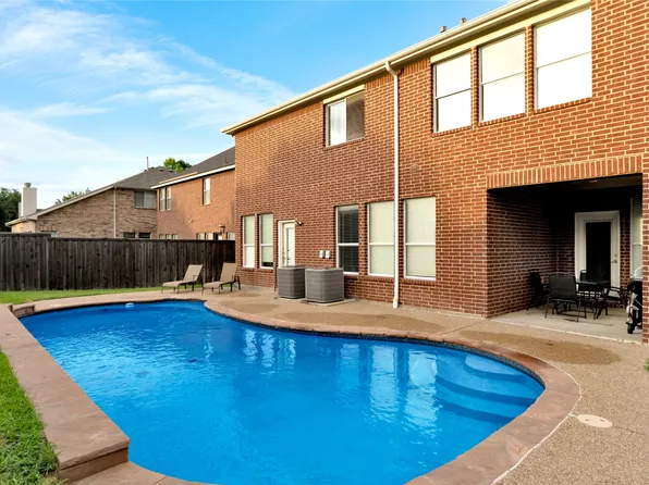308 Foxbury Dr, Euless, TX 76040