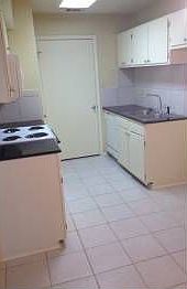 2nd image of 921 W Tony St APT B