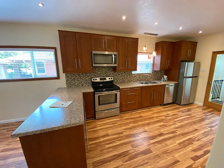 1508 S Lincoln St — Photo 5