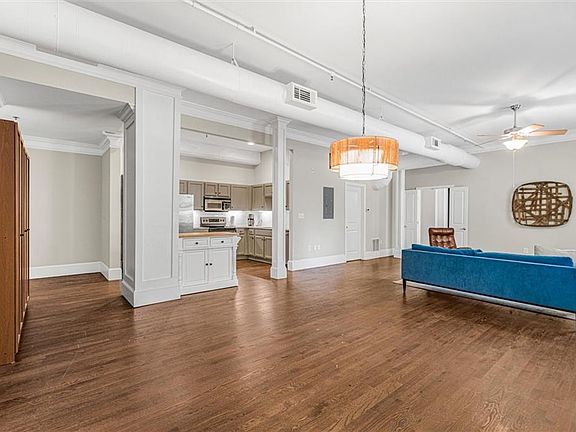 4th image of 1808 Liberty Ln