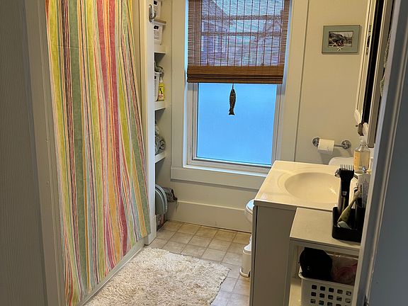 5th image of 56 Cass St #1