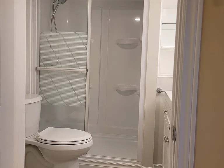 32 Tiffany St E #2 — Photo 5