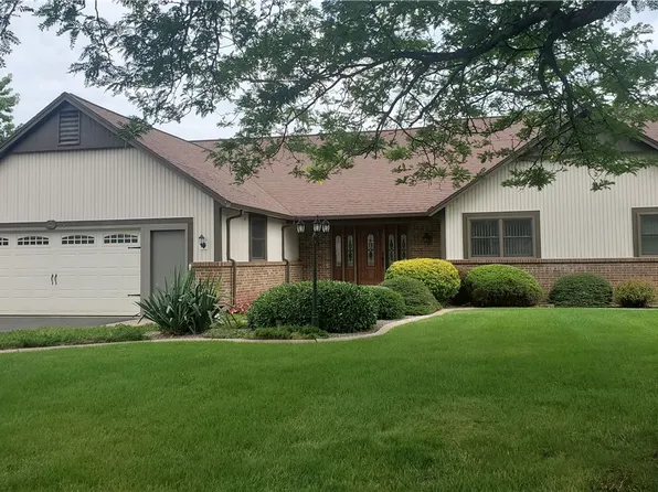 4 Coventry Dr, Spencerport, NY 14559