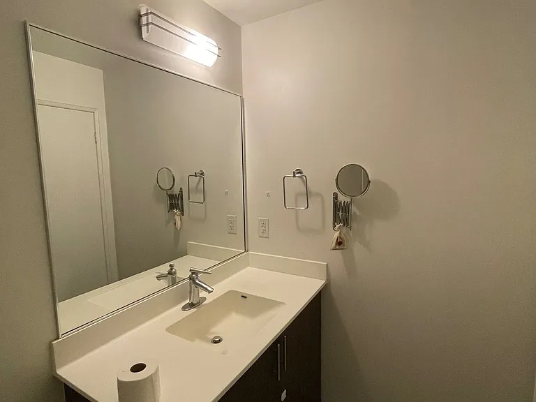 17 Kenaston Gdns #804 — Photo 13