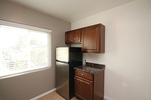 5th image of 5324 Baldwin Ave APT 27