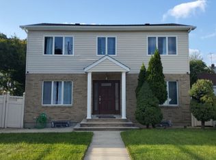 16031 77th Rd, Fresh Meadows, NY 11366