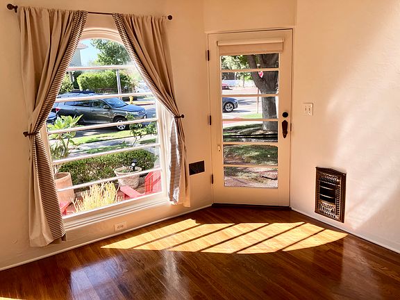 Living Room/Front Door