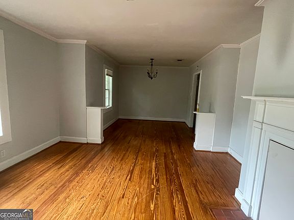4th image of 208 E Brazell St
