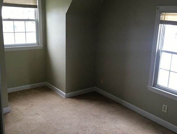 5th image of 171 Clifton Dr