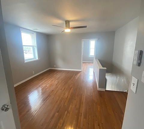4th image of 2555 Grays Ferry Ave