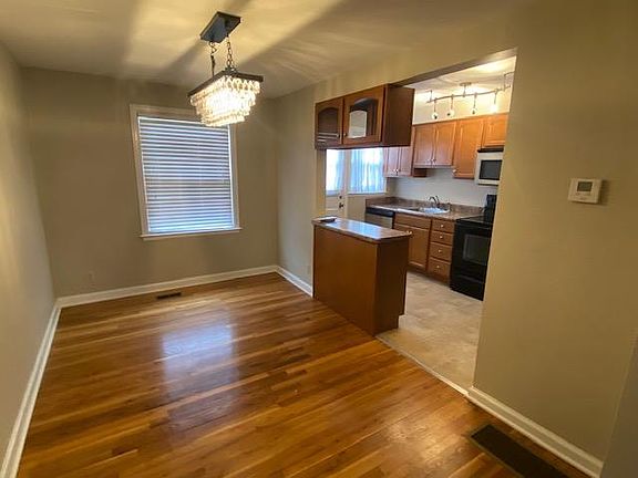 4th image of 1521 N Plum St #1521C