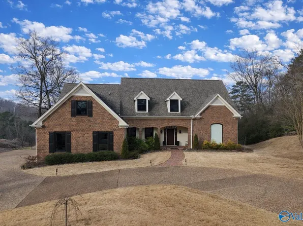 1707 Winston St, Guntersville, AL 35976