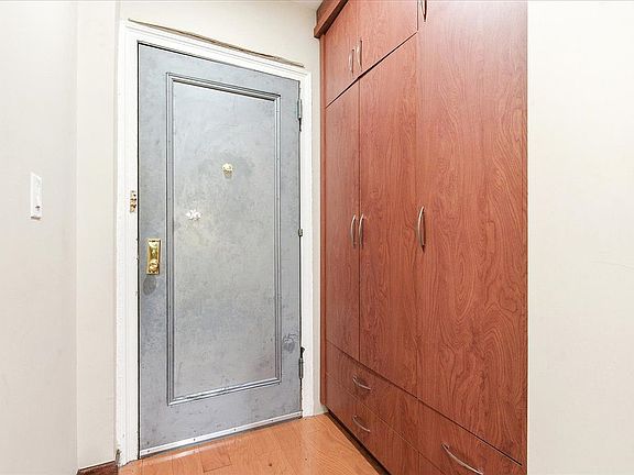 4th image of 83-80 118th St APT 4A
