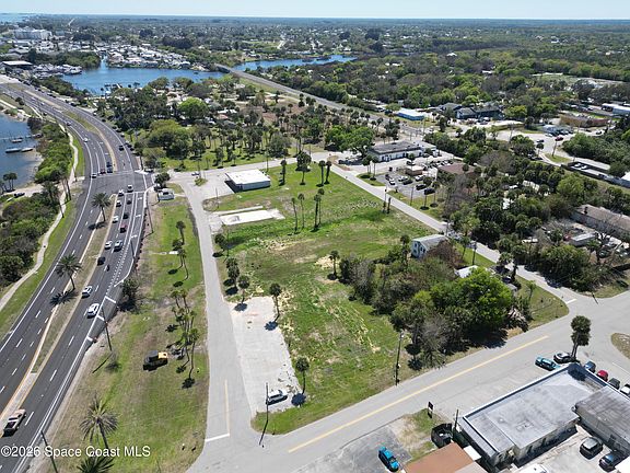 2nd image of 1568 Water Dr NE