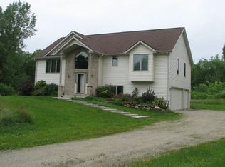 S88W26080 Edgewood Ave, Mukwonago, WI 53149