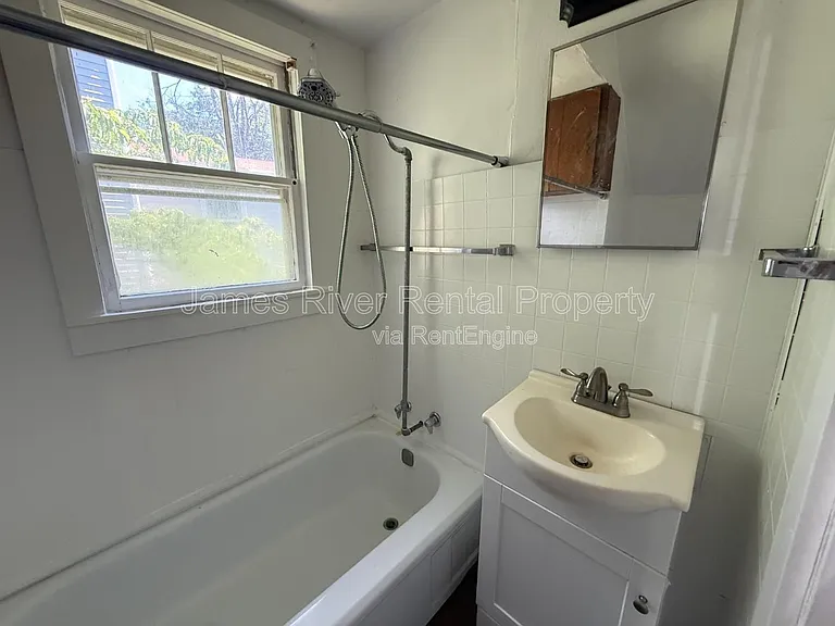 2336 Aragon St — Photo 9