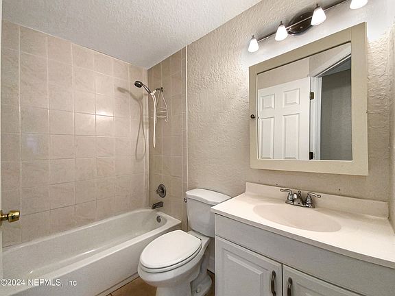 5th image of 150 SHORES Boulevard