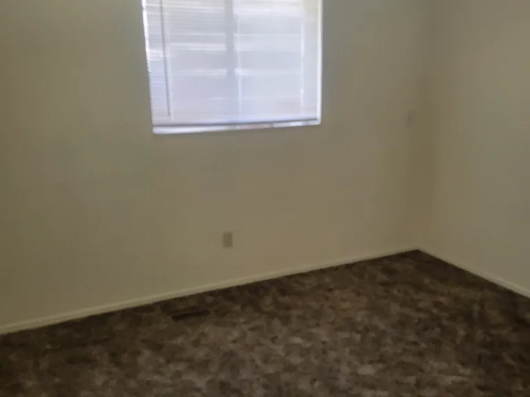 2 Bedroom Ogden Apartment — Photo 4