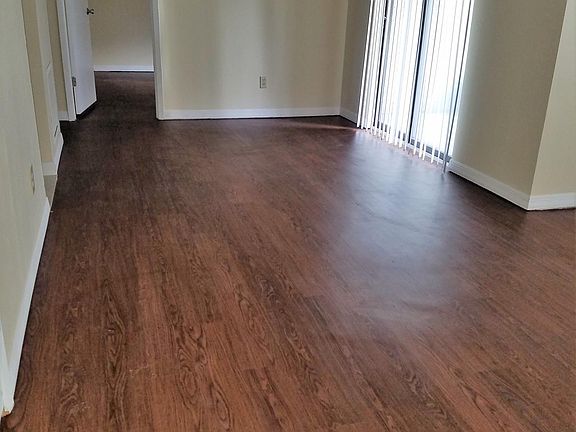 3rd image of 3545 Sable Palm Ln #0