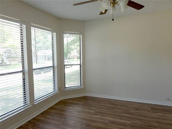 5th image of 408 Creekmeadow Ln