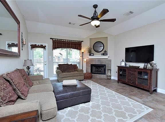 3rd image of 2138 Woodston Dr