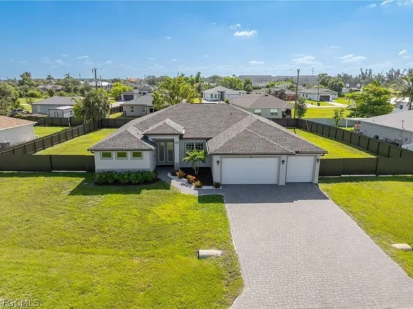 209 SW 10th Pl, Cape Coral, FL 33991