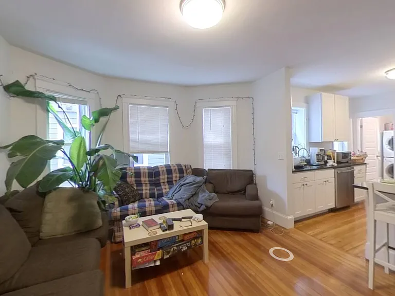17-19 Ashland St #1 — Photo 4
