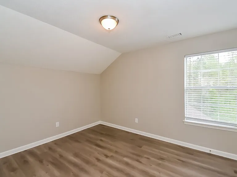 1376 Camrose Ct — Photo 14