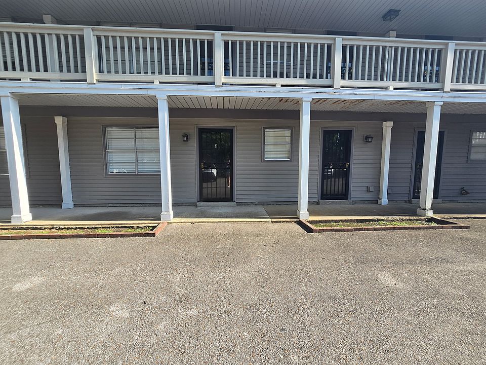 1st image of 592 High Point Ter APT 3