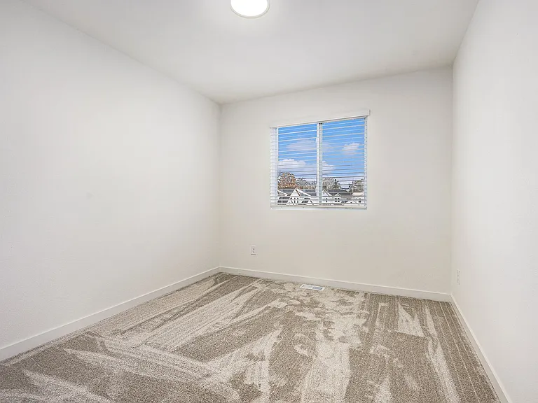 1835 Kingfisher Cir — Photo 13
