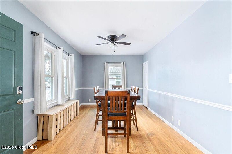 3rd image of 15 Pfeil Avenue