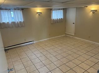 203 Walnut St APT 4, Washington, IL 61571