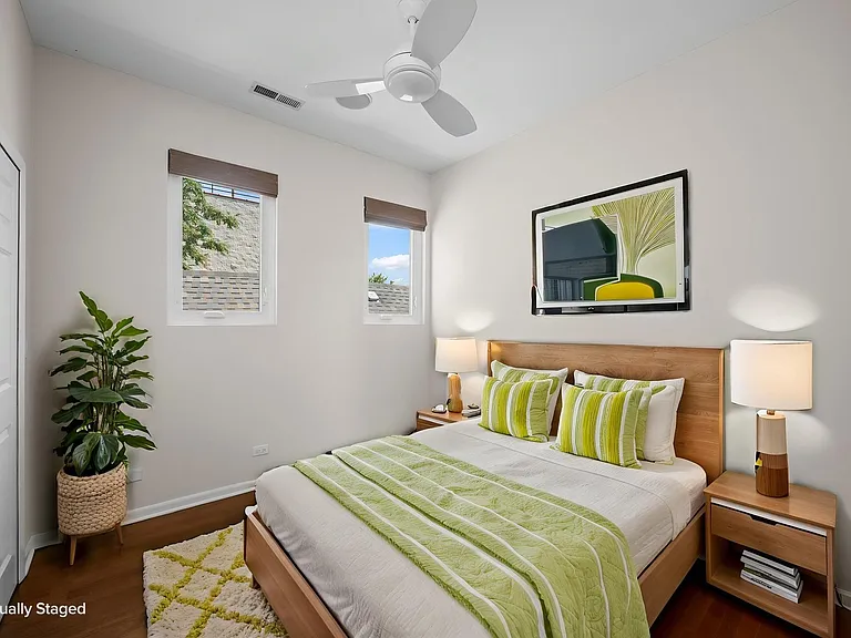 876 N Hermitage Ave #3 — Photo 25