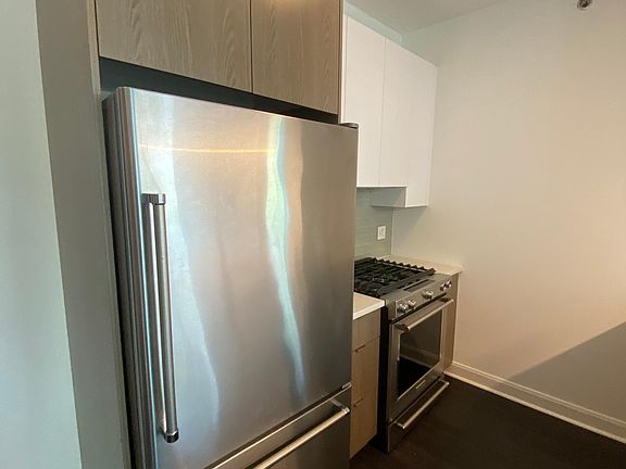 4th image of 2470 N Lincoln Ave #502
