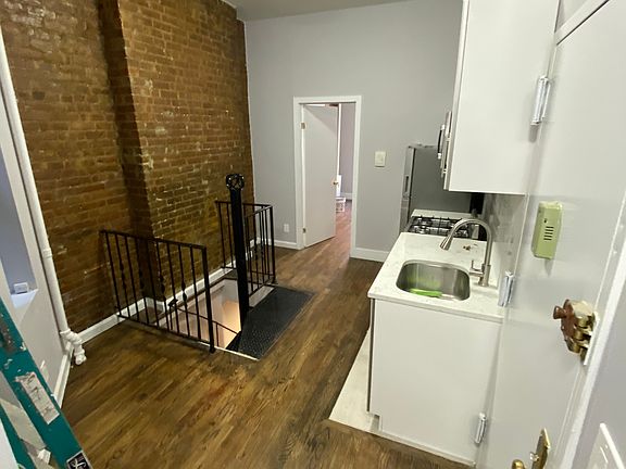 2nd image of 442 W 54th St #31