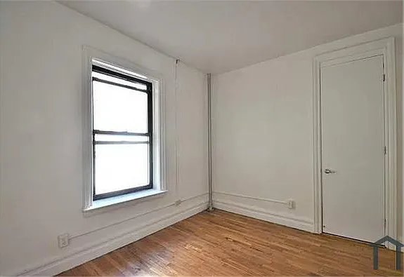 2536 Holland Ave — Photo 2