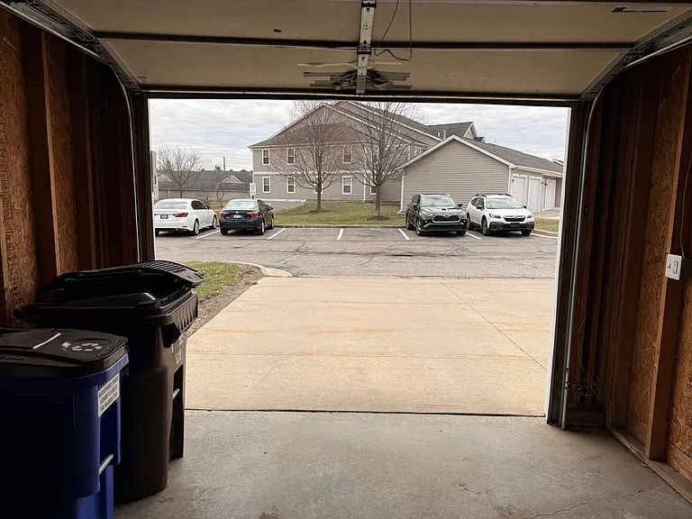 1401 Millbrook Trl — Photo 22