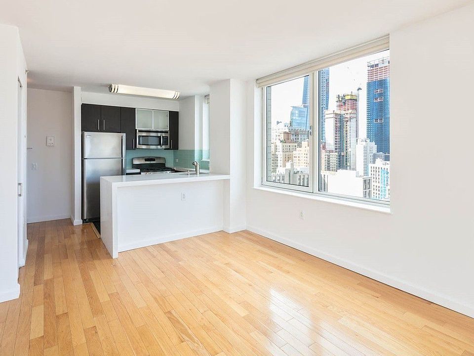 1st image of 350 W 37th St APT 21H
