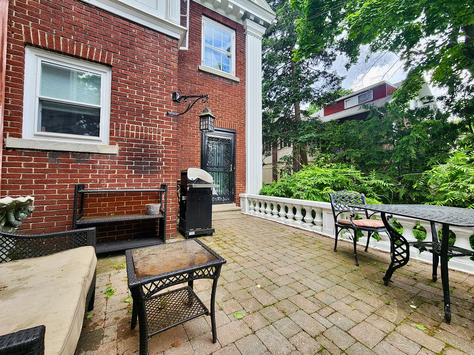 2 bed, 1000 sqft, $2,145 — Photo 3
