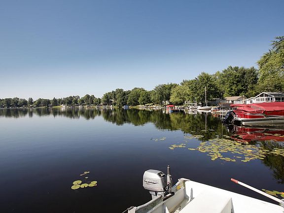 11007 pennock ln-102