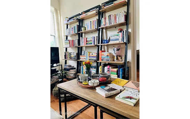 Rented by Douglas Elliman | media 16