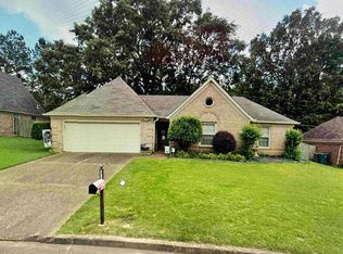 8383 Wind River Cir S, Cordova, TN 38016