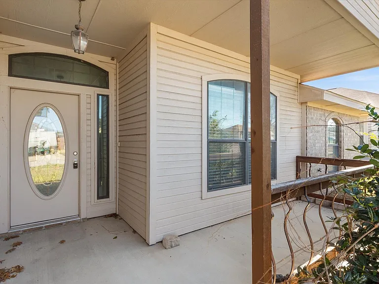 6104 Alexus Dr — Photo 19