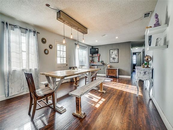5th image of 2516 Newcastle Dr