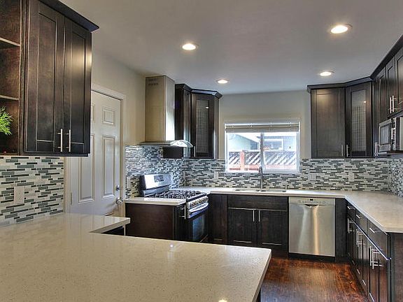 3rd image of 2337 Homewood Dr