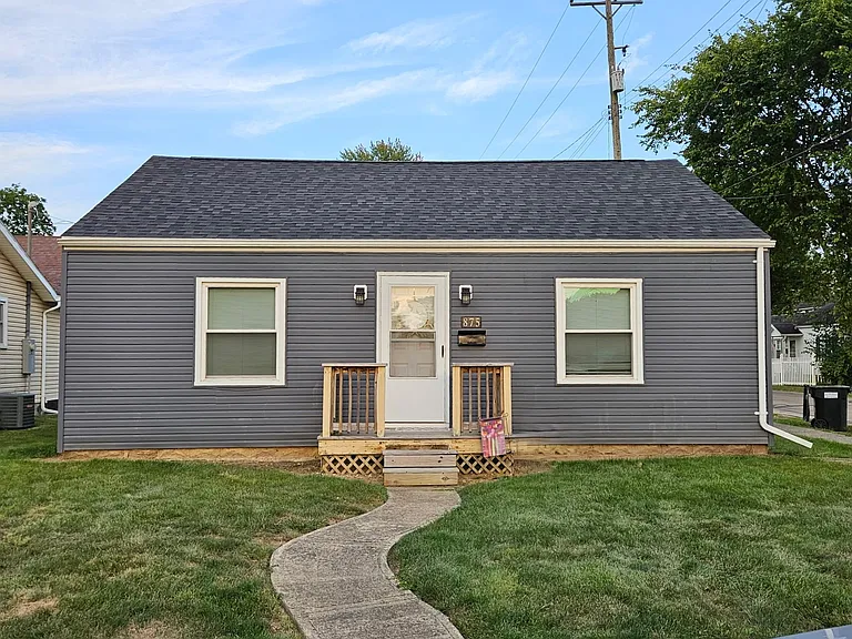 875 S Walnut St — Photo 1