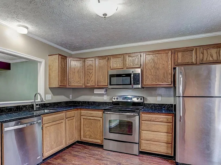 307 Stafford Mews Ln — Photo 5